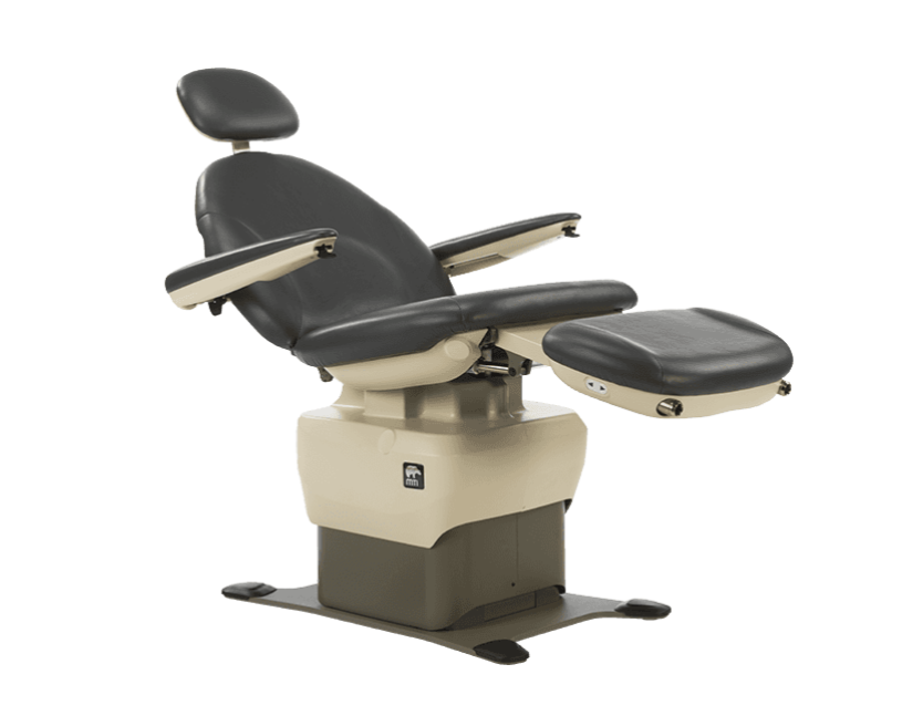 550 Procedure Chair, Mobile Base, 100-240V Rear Steer (Rear swivel casters, front LH steering caster) 