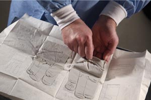 Halyard Sterling Nitrile™ Exam Glove, Medium