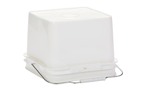 Little Giant Bucket Feeder 2 gal