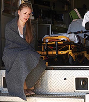 Graham Medical ComFort1® Blanket, 50" x 84", Disposable, Gray, Polyester (48 cs/plt)