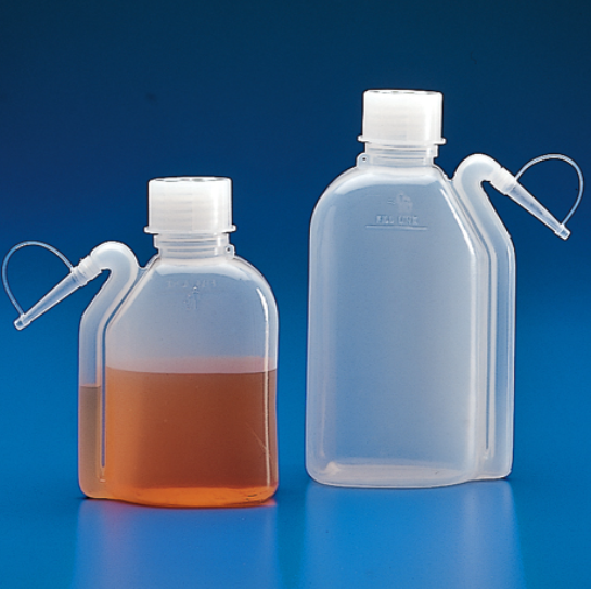 Wash Bottle, Squeeze with Integral Molded Dispensing Tip, Screw Cap, Polyethylene, 500ml, 10/cs