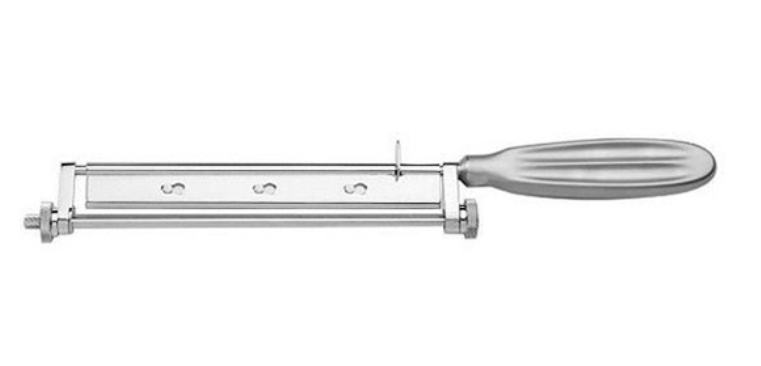 Braithwaite Skin Graft Set, Includes: Stainless Steel Handle with boxes of #9940 Sterile Stainless Steel Blades