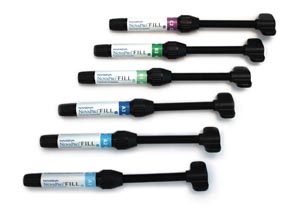 [21315-421] Nanova Novapro™ Universal Composite Shade D3, 1 x 4 g Syringe