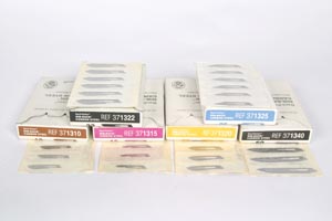 [371325] Aspen Bard-Parker® Rib-Back® Carbon Steel Blades, Non-Sterile, Size 25, 6/strip, 25 strips/cs