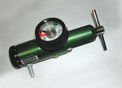 [R1835-8GB] MADA Click Regulator (1/4-8 LPM) CGA-870 Yoke w/ Barb