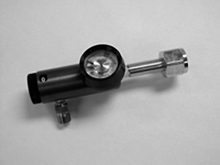 [R1833-8G] MADA Click Regulator (1/4-8 LPM) CGA-540 Hex Nut w/ DISS Outlet)