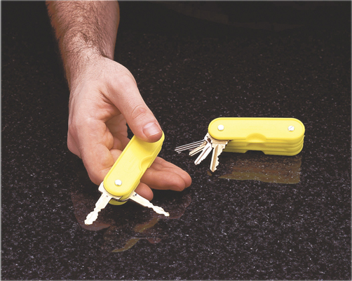 [60-0103] Plastic 4-key holder